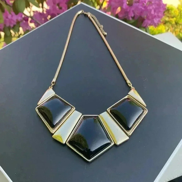 Statement Black & White Necklace - Picture 1 of 4
